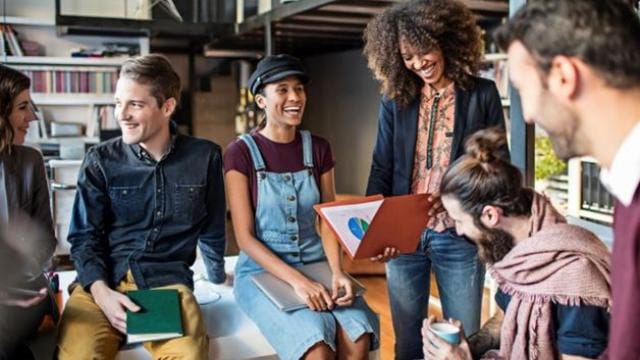 Creative-business-people-in-meeting